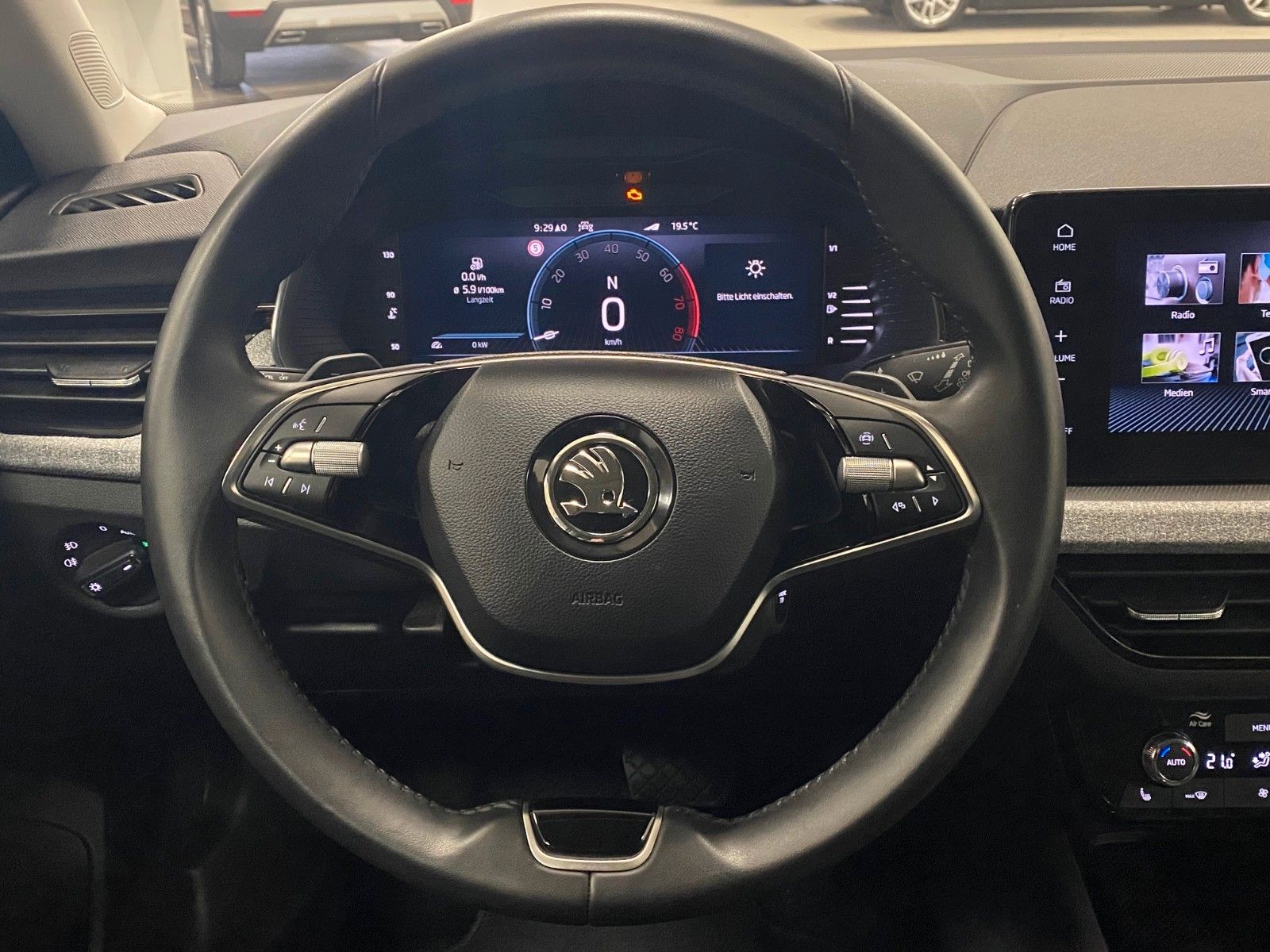 Fahrzeugabbildung SKODA Scala 1.0 TSI DSG Selection+NAVIGATION+KAMERA+BC