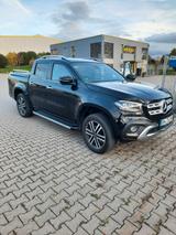 Mercedes-Benz X 350 - schwarze Mercedes-Benz X 350