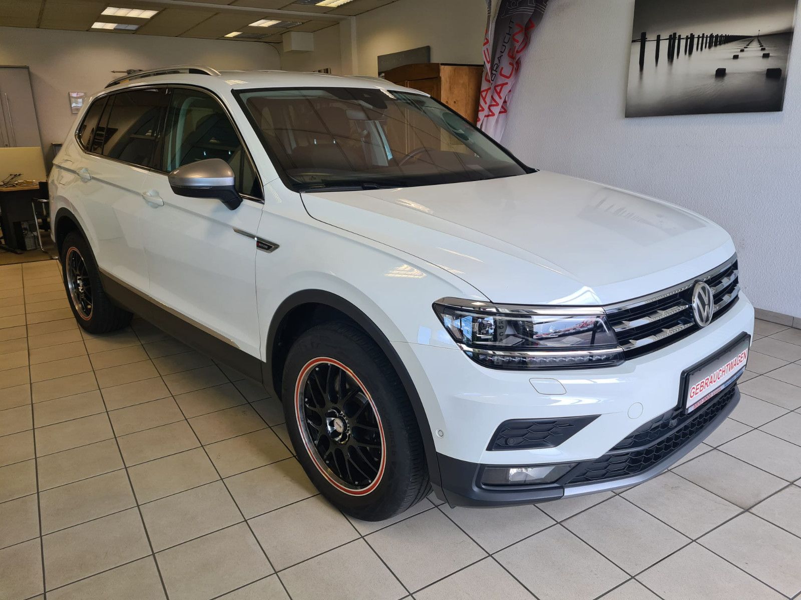 Fahrzeugabbildung Volkswagen Tiguan Allspace Comfortline 4Motion / LED /NAVI/