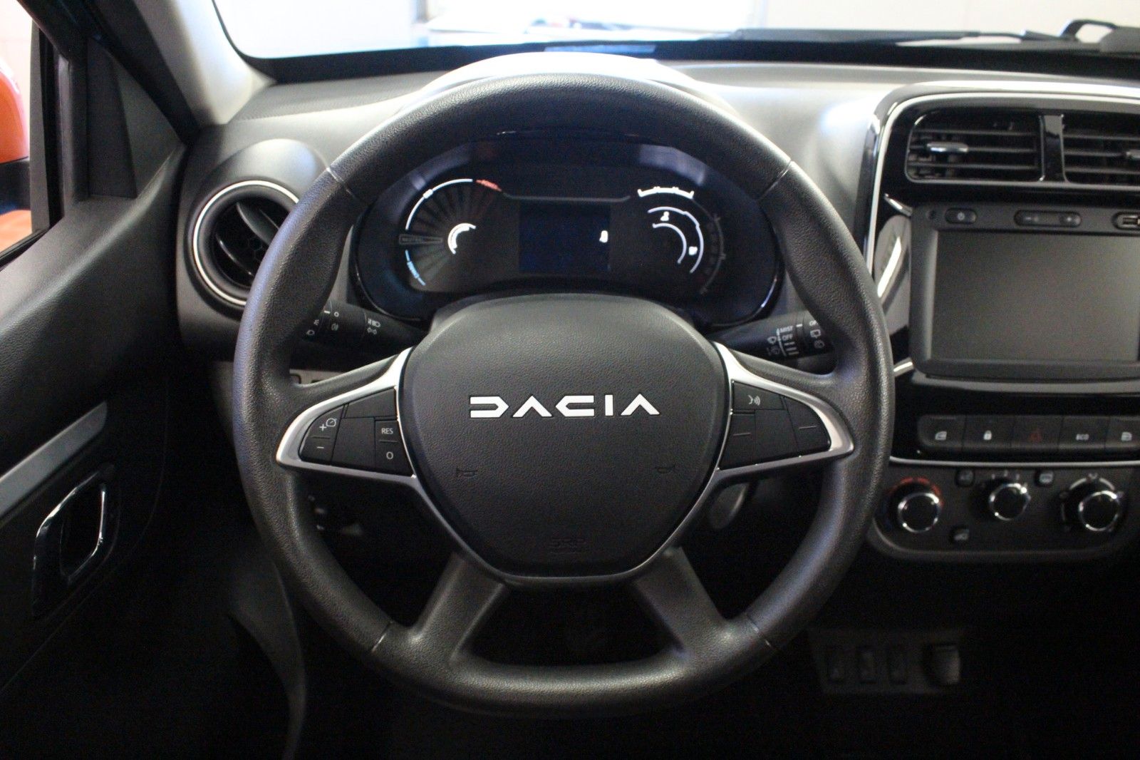 Fahrzeugabbildung Dacia Spring 45 Electric Expression MediaNav CCS