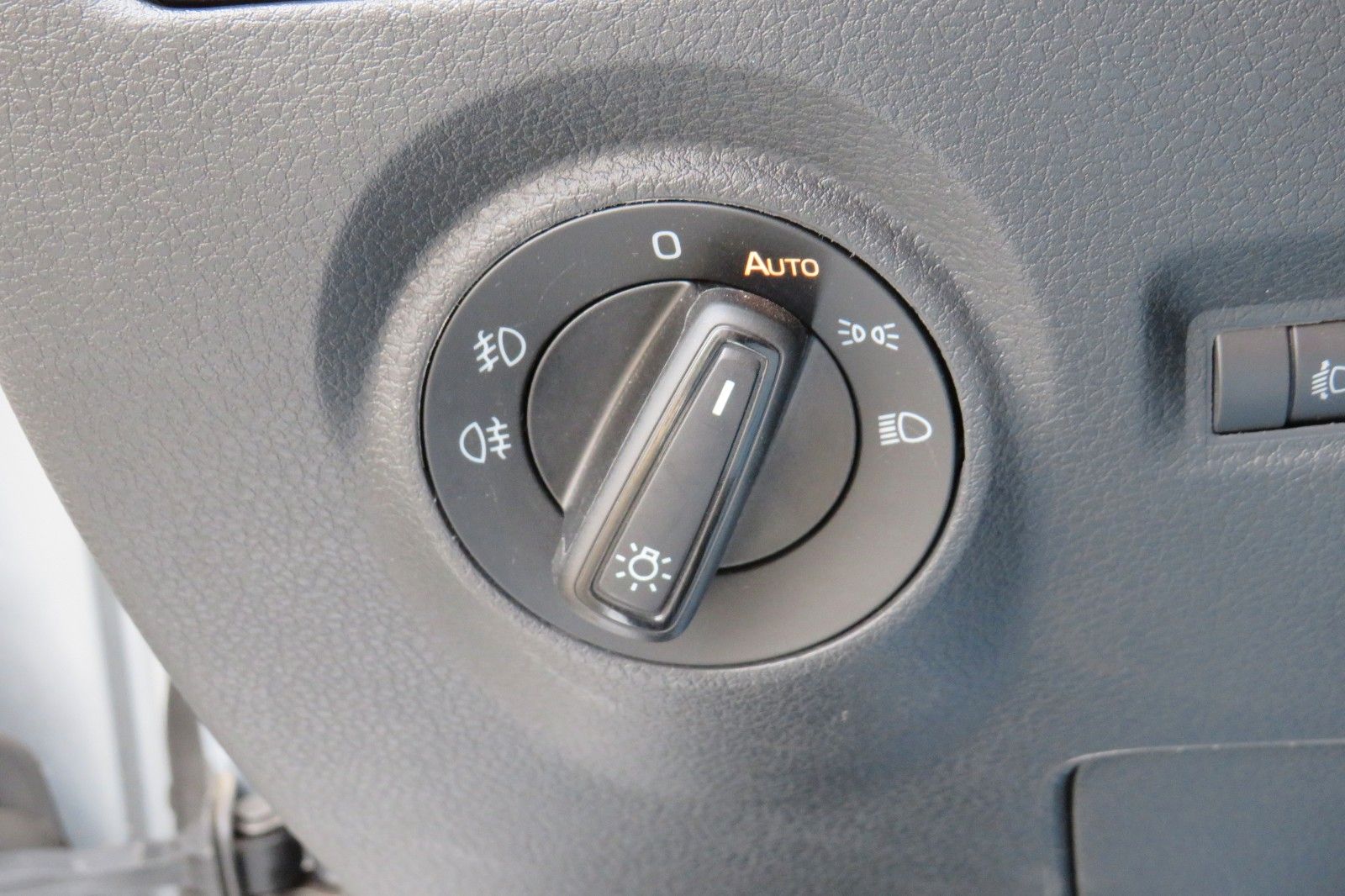 Fahrzeugabbildung SKODA Fabia Combi Ambition APP-CONNECT GRA PDC SITZH.1