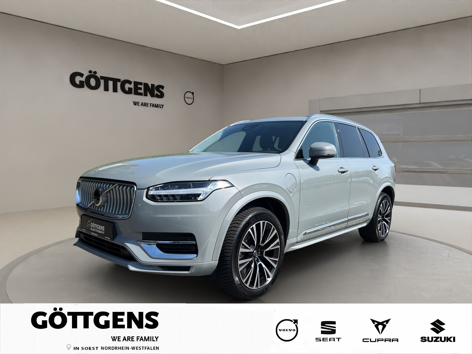 Volvo XC90 T8 AWD Core Recharge AHK 20LM LED NAVI