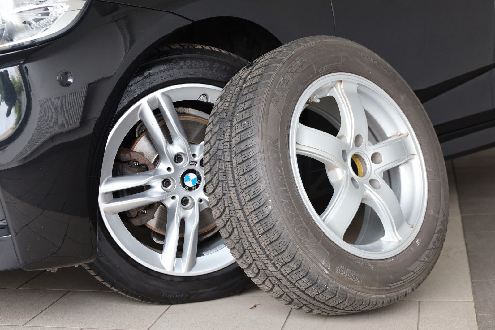 Fahrzeugabbildung BMW 220iA Active Tourer M Sport Alcantara,LED,SH,PDC