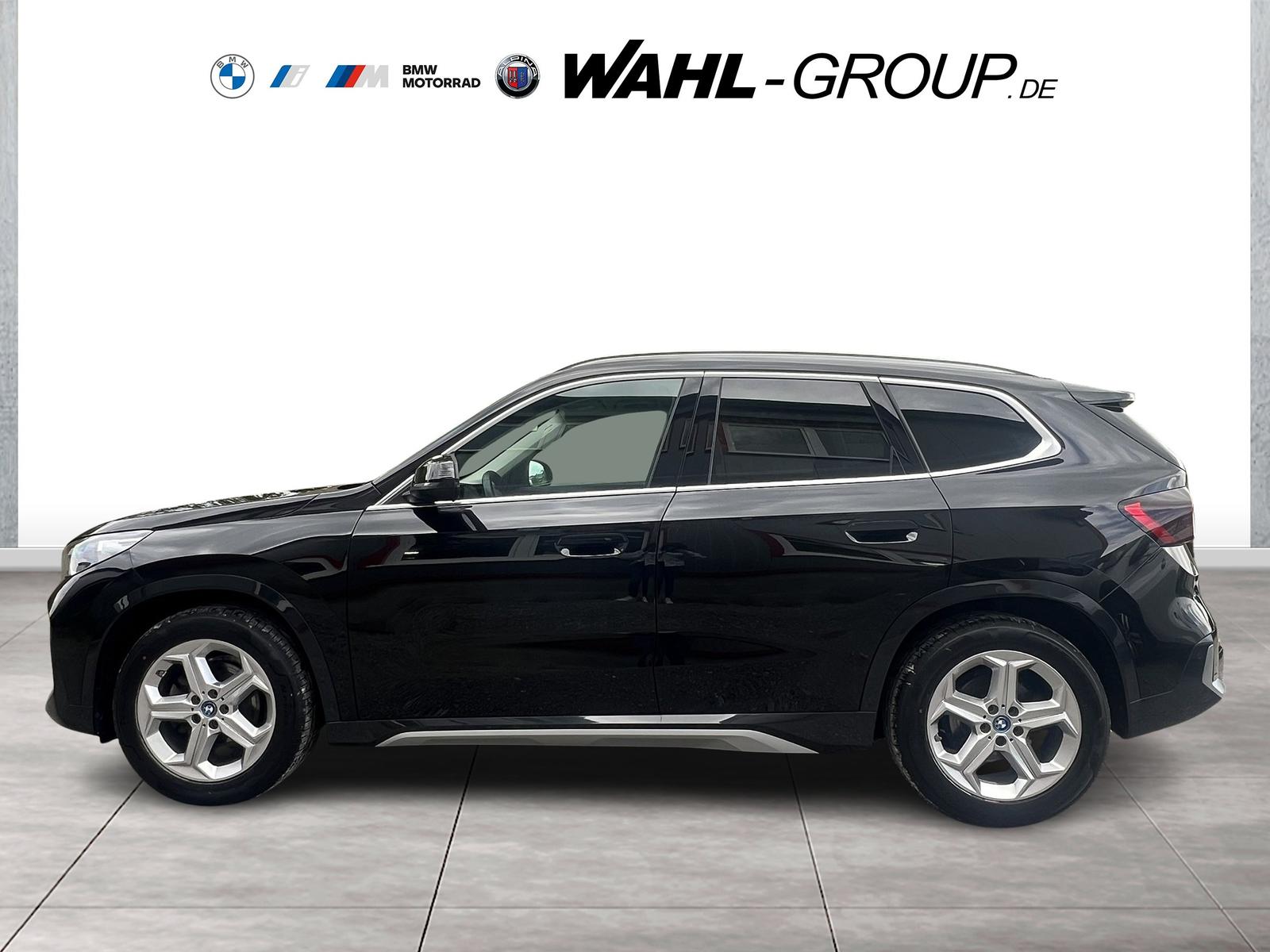 BMW iX1 eDrive20 xLine 100%Akku AHK Adapt LED Sports