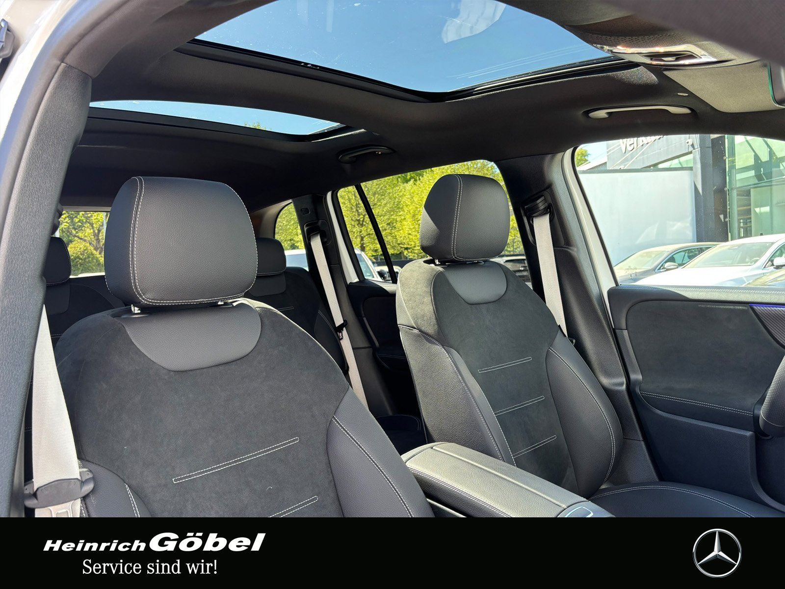 Fahrzeugabbildung Mercedes-Benz GLB 200 d AMG*PANO*AHK*TOTWINKEL*AMBIENTEBEL