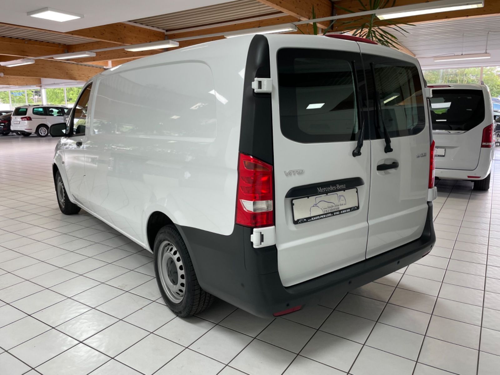 Fahrzeugabbildung Mercedes-Benz Vito Kasten 111 CDI extralang *Werkstatt*