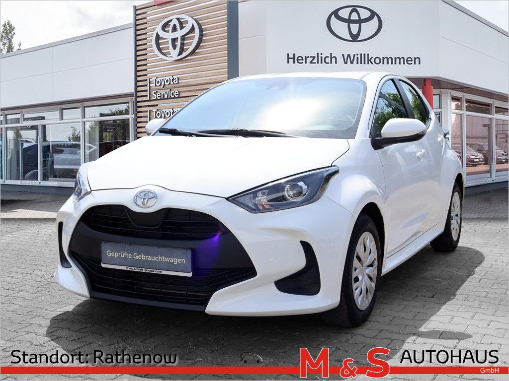 TOYOTA Yaris