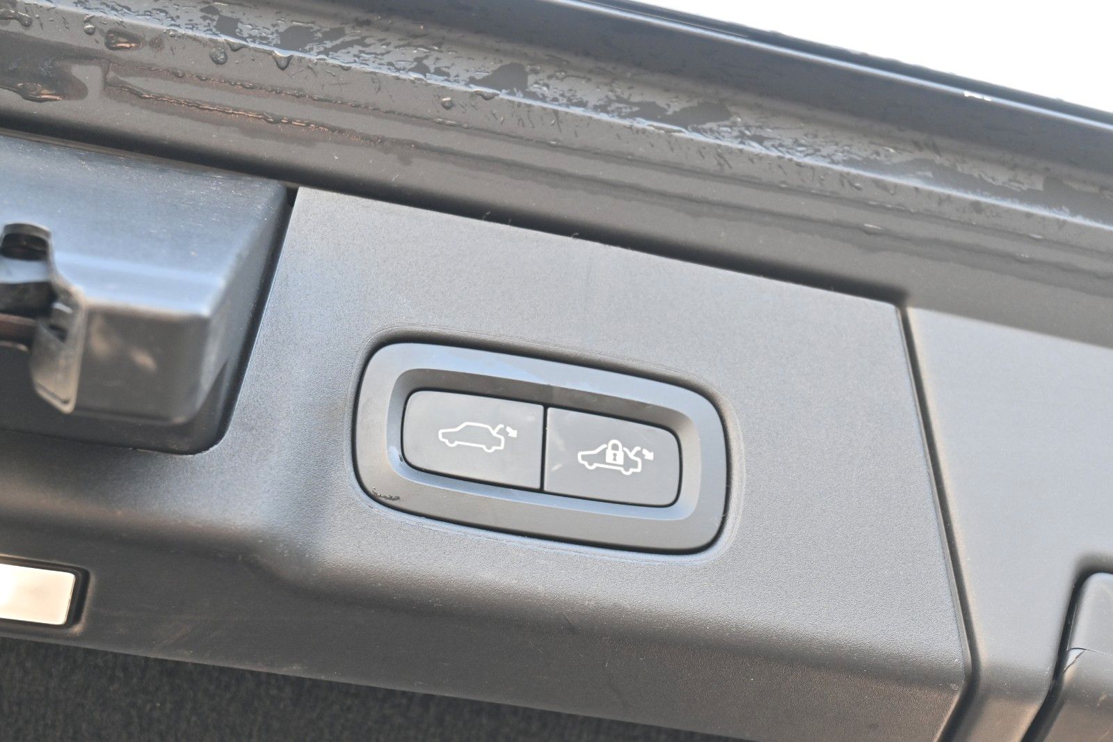 Fahrzeugabbildung Volvo V90 CC D4 AWD*STHZ*MIetkauf möglich