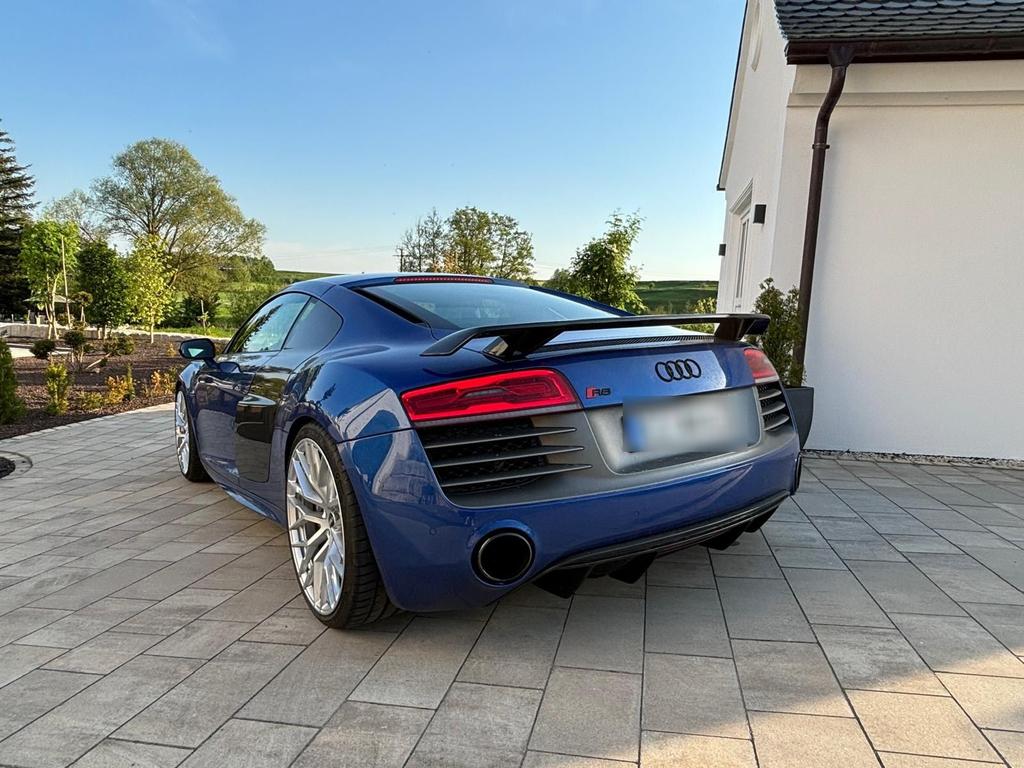 Audi R8