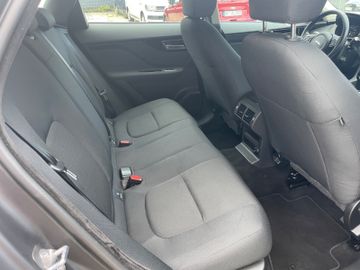Jaguar F-Pace - 8