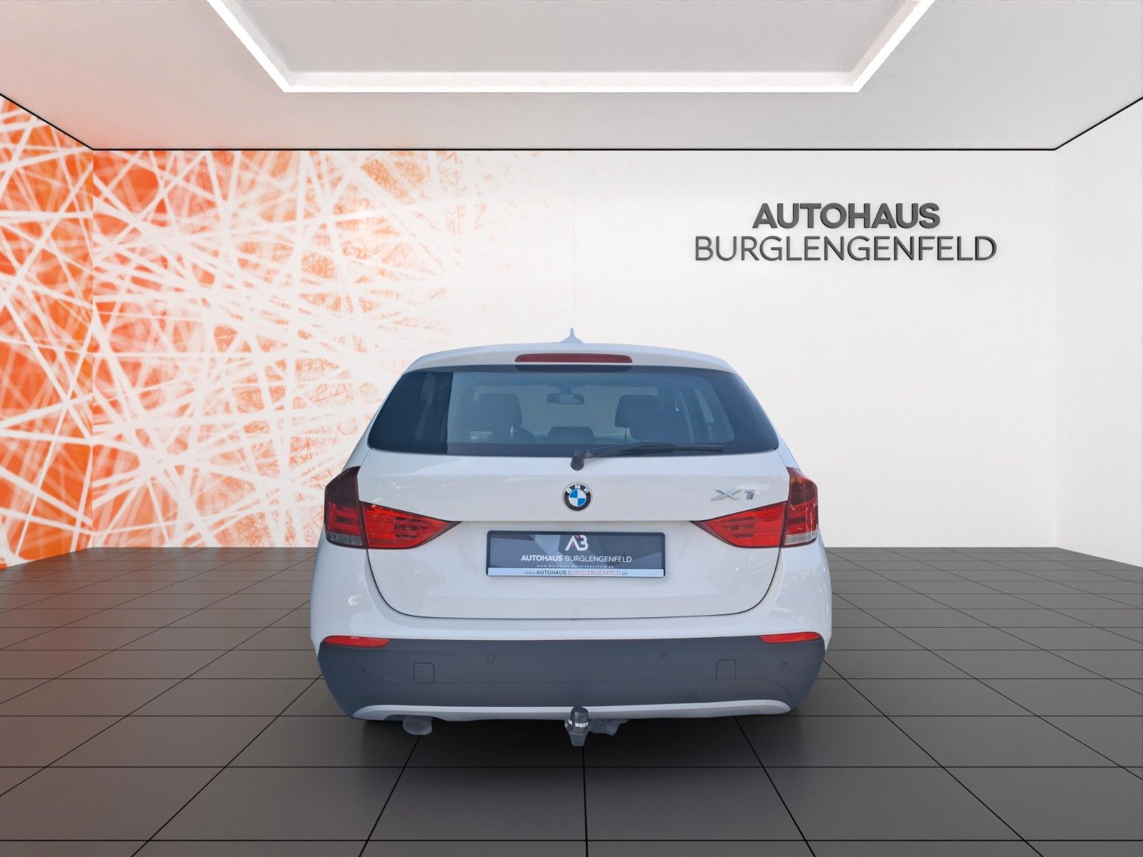 Fahrzeugabbildung BMW X1 Baureihe X1 18d xDrive ! NAVI ! Harman/Kardon