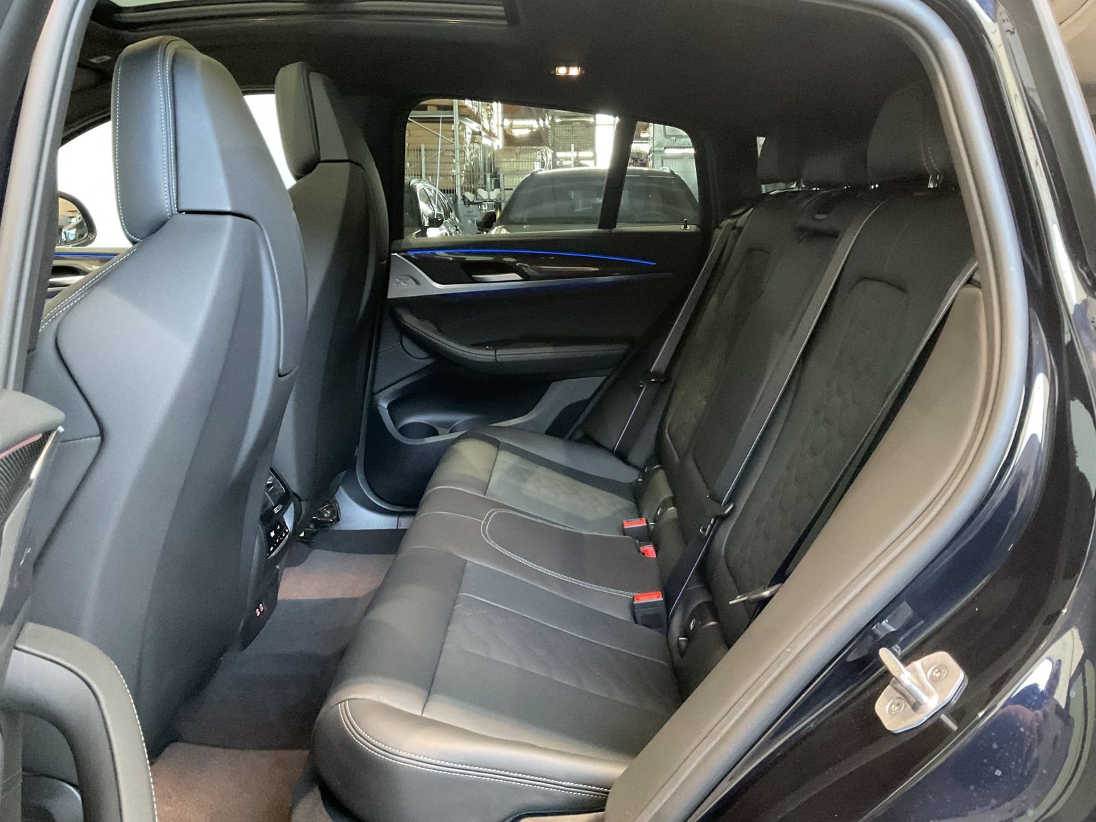 Fahrzeugabbildung BMW X4 M M Competition Head-Up HK HiFi