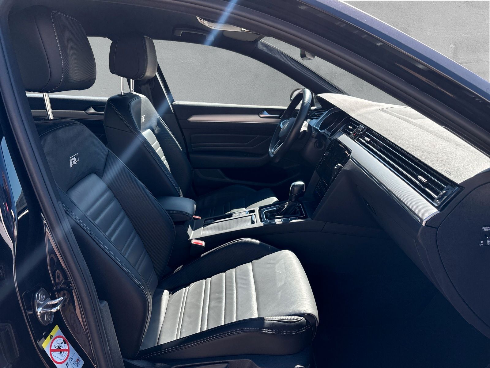 Fahrzeugabbildung Volkswagen Passat Variant 2.0 TDI R-Line AHK elek. Heckkl.