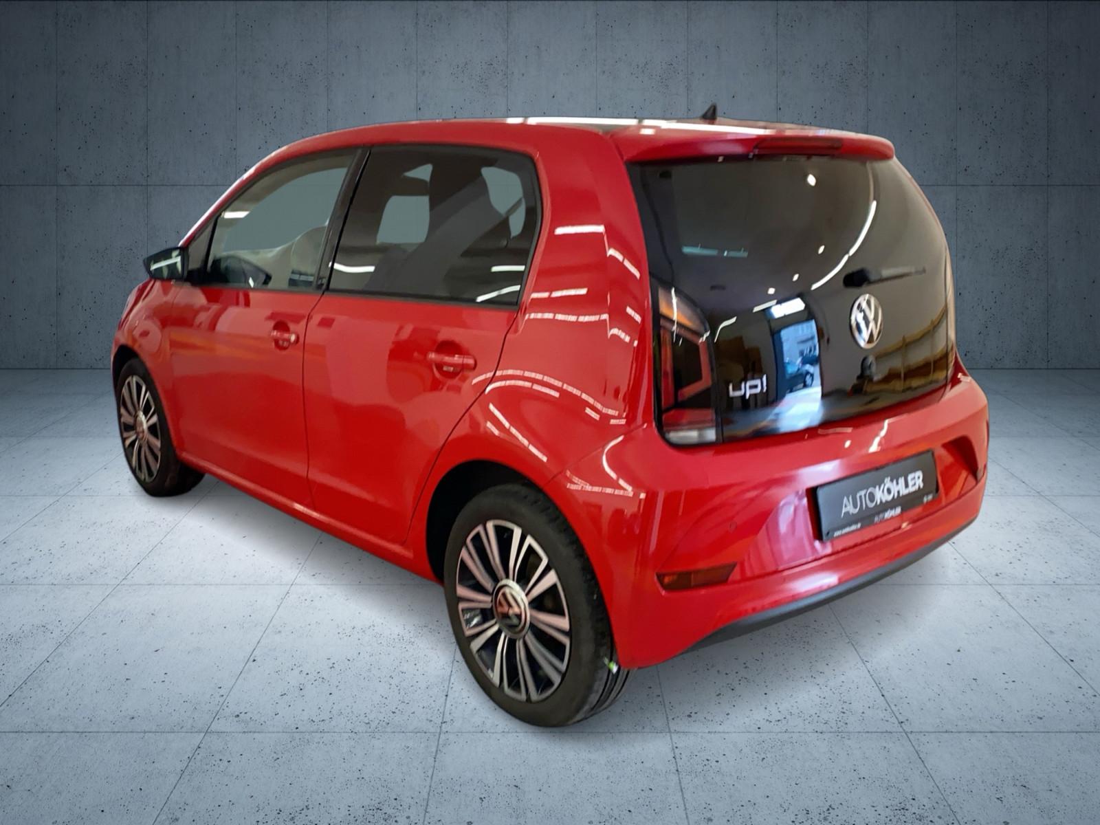 Volkswagen up! 1.0 Black Style - KAMERA - SHZ - GRA - BT -