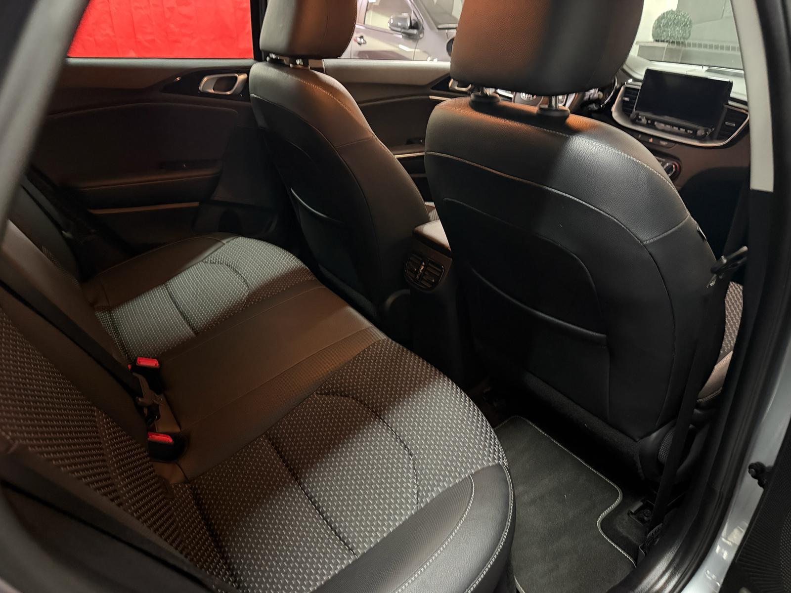 Kia XCeed Vision Plug-in Hybrid