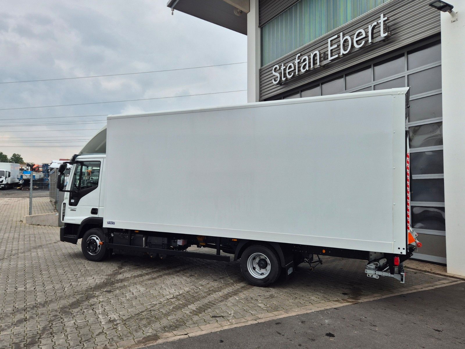 Fahrzeugabbildung Iveco Eurocargo ML75E21/P LBW Spoiler 3 Sitze Klima