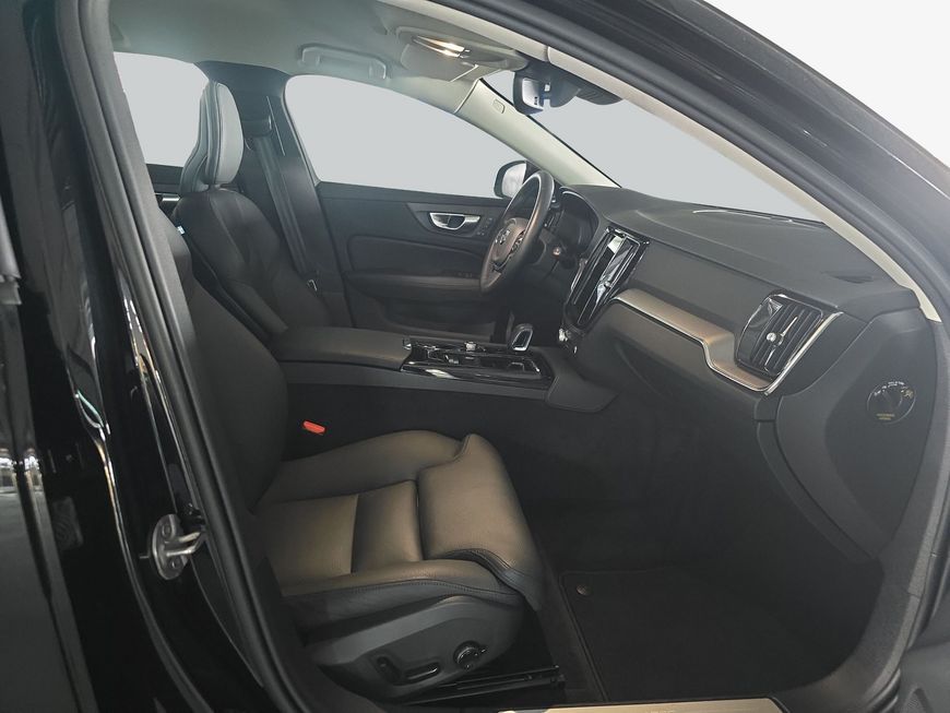 Volvo V60 T6 AWD Recharge Plus Bright foto 9