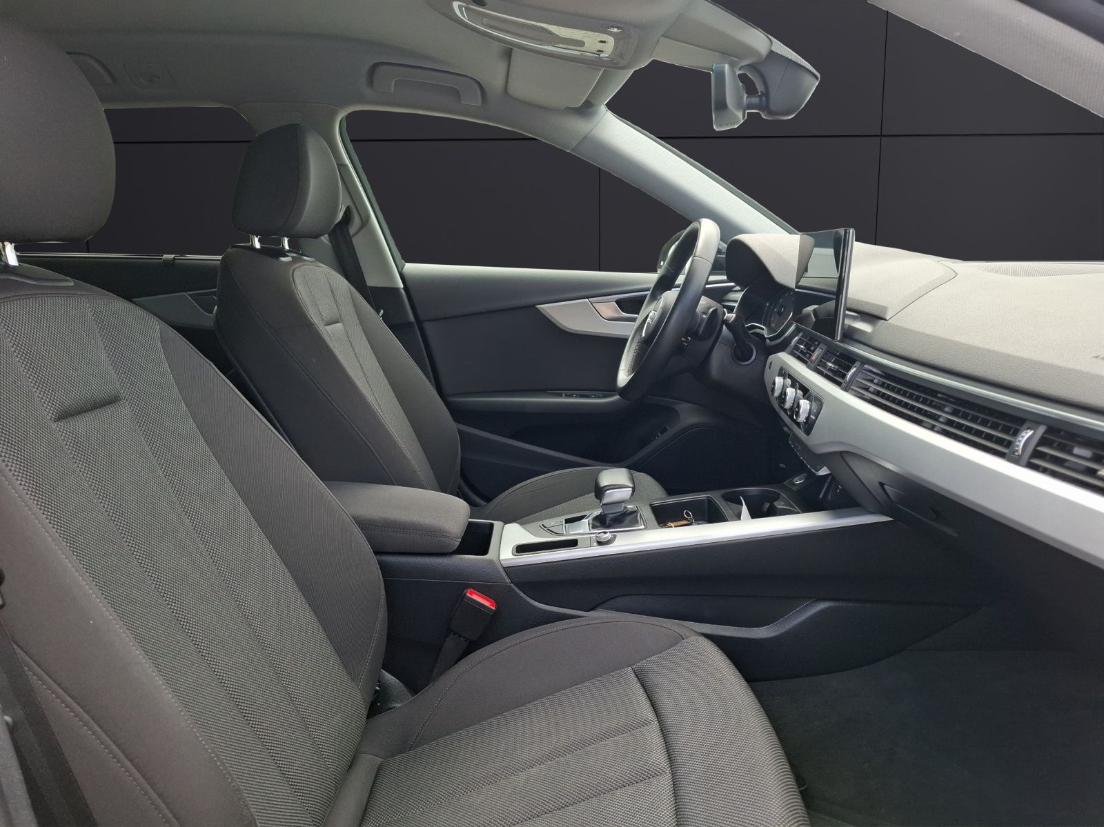 Fahrzeugabbildung Audi A4 Avant 35 TFSI S-tronic Navi GRA PDC SH LM