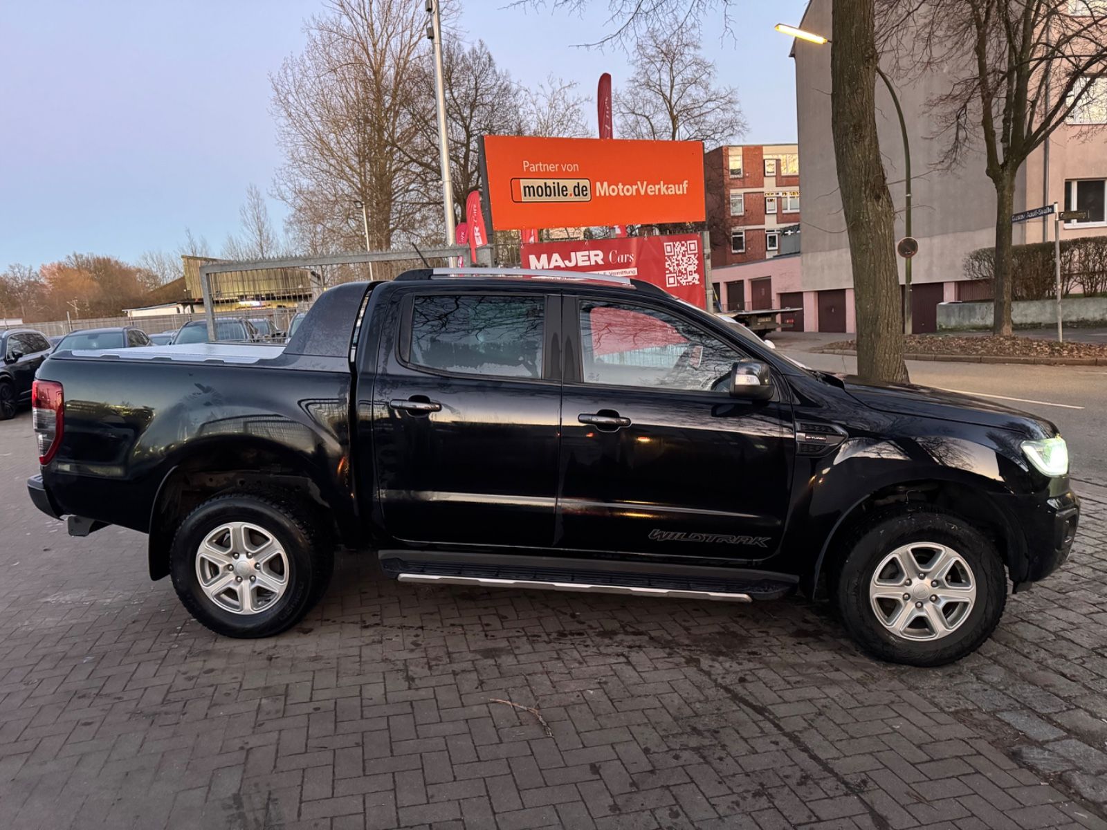 Fahrzeugabbildung Ford Ranger Wildtrak Doppelkabine 4x4*LEDER*ACC*SHZ