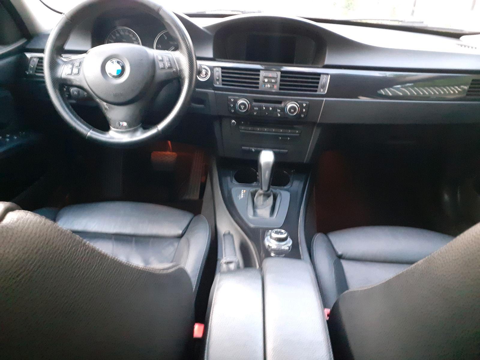 BMW 320 2010 — photo 7