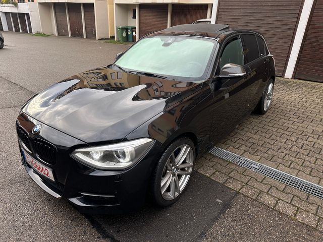 BMW M135i xDrive / Parkpilot / Service neu bei BMW