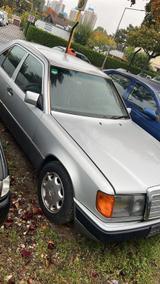 Mercedes-Benz Mercedes W 124-300E Limosine - Mercedes-Benz 300: W124 300e
