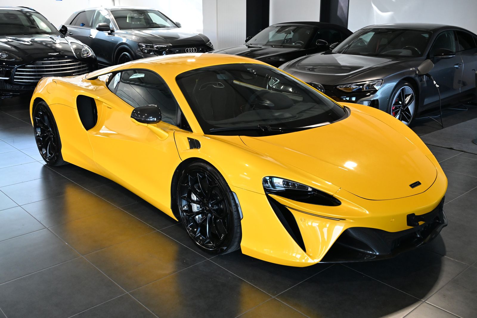 McLaren Artura MSO/Performance/Carbon/Lift/Exhaust/B&W imagem 2