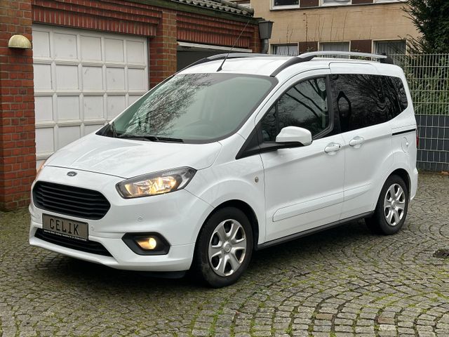 Ford Tourneo Courier Trend  5 Sitzer/Navi/Klima/PDC