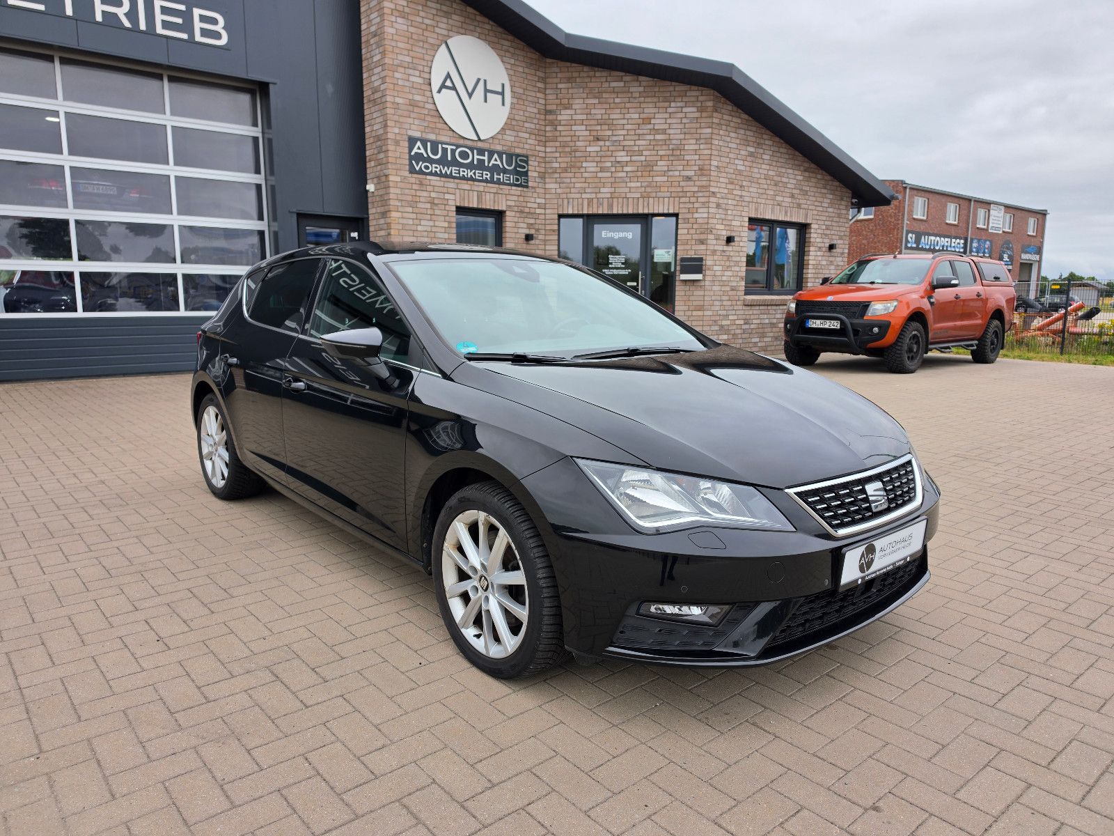 SEAT Leon Xcellence TÜV Neu/.1. Hand/Allwetterr./SHZ