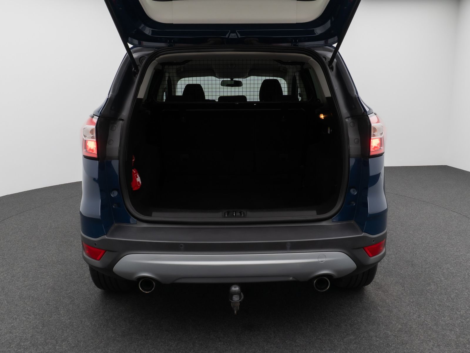 Fahrzeugabbildung Ford Kuga Trend AHK Sitzhzg PDC Tempomat 8Fach