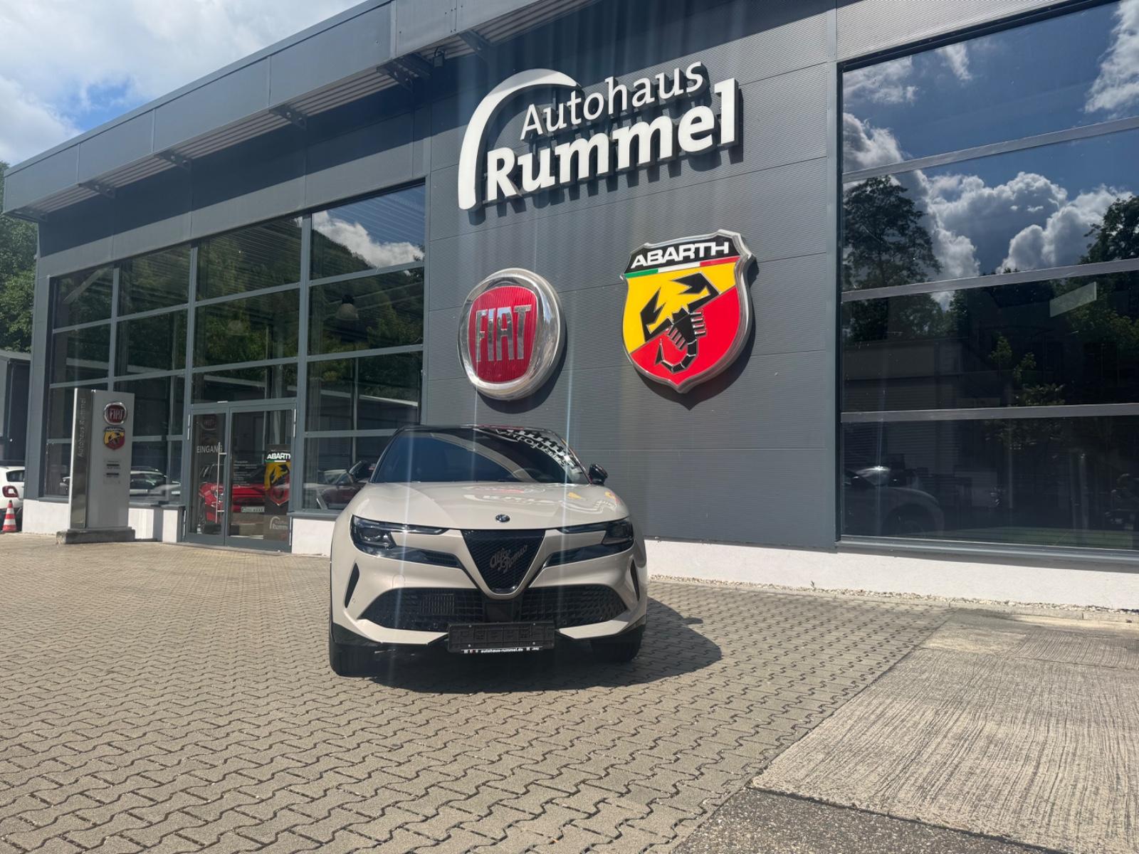 Alfa Romeo Junior Ibrida 1.2 VGT 48V-Hybrid 107 kW Ti