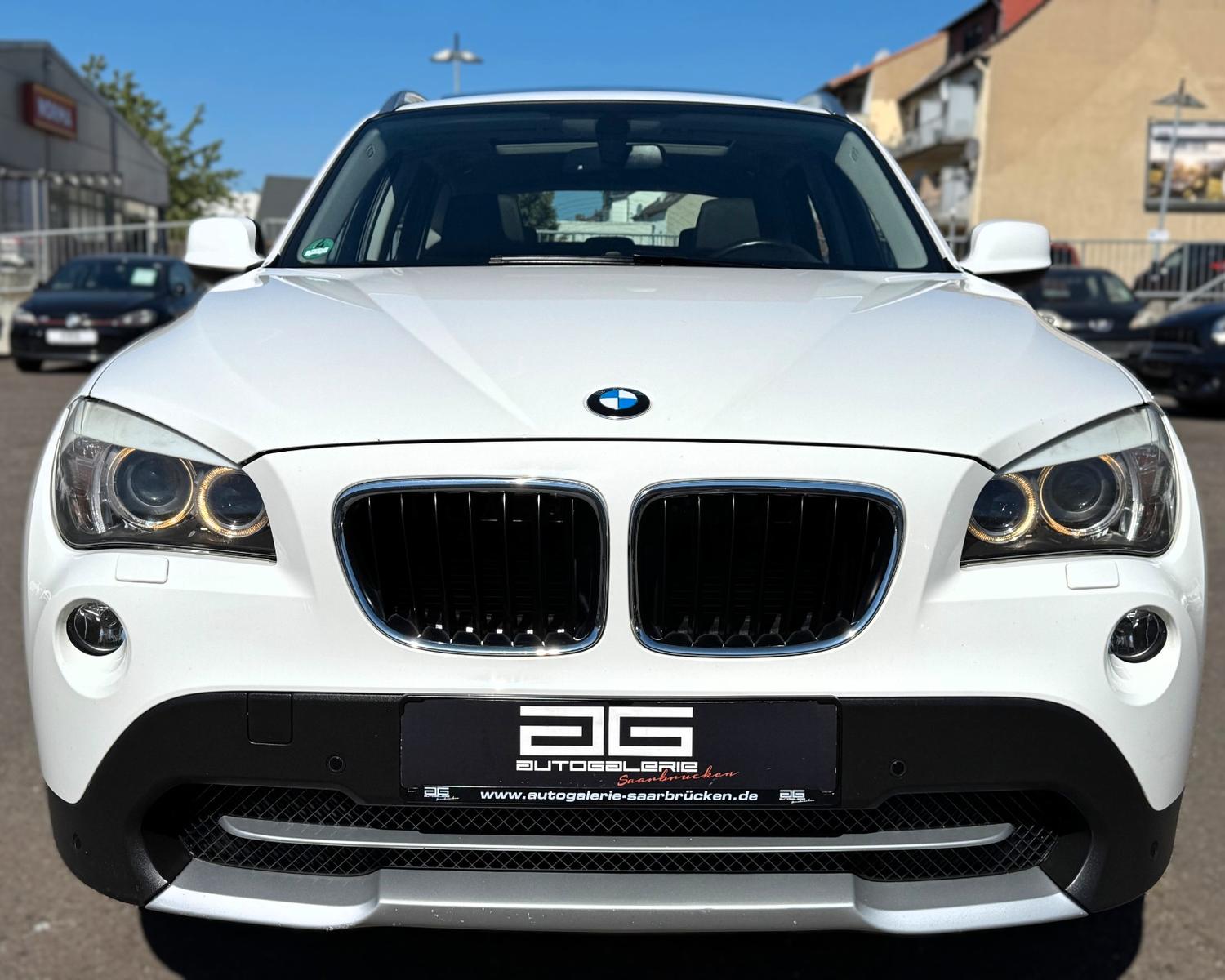BMW X1 20d xDrive Auto. *Navi/Bi-Xenon/Panorama/AHK*