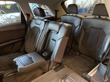 Audi Q7 3.0 TDI quattro *7SITZER*2.HAND*BI-XENON*AHK*