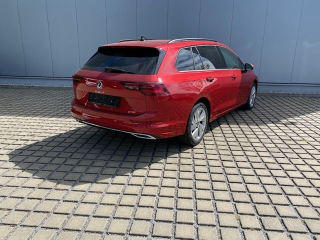 Golf VIII Variant 1.5 eTSI DSG Style AHK/17-ZOLL