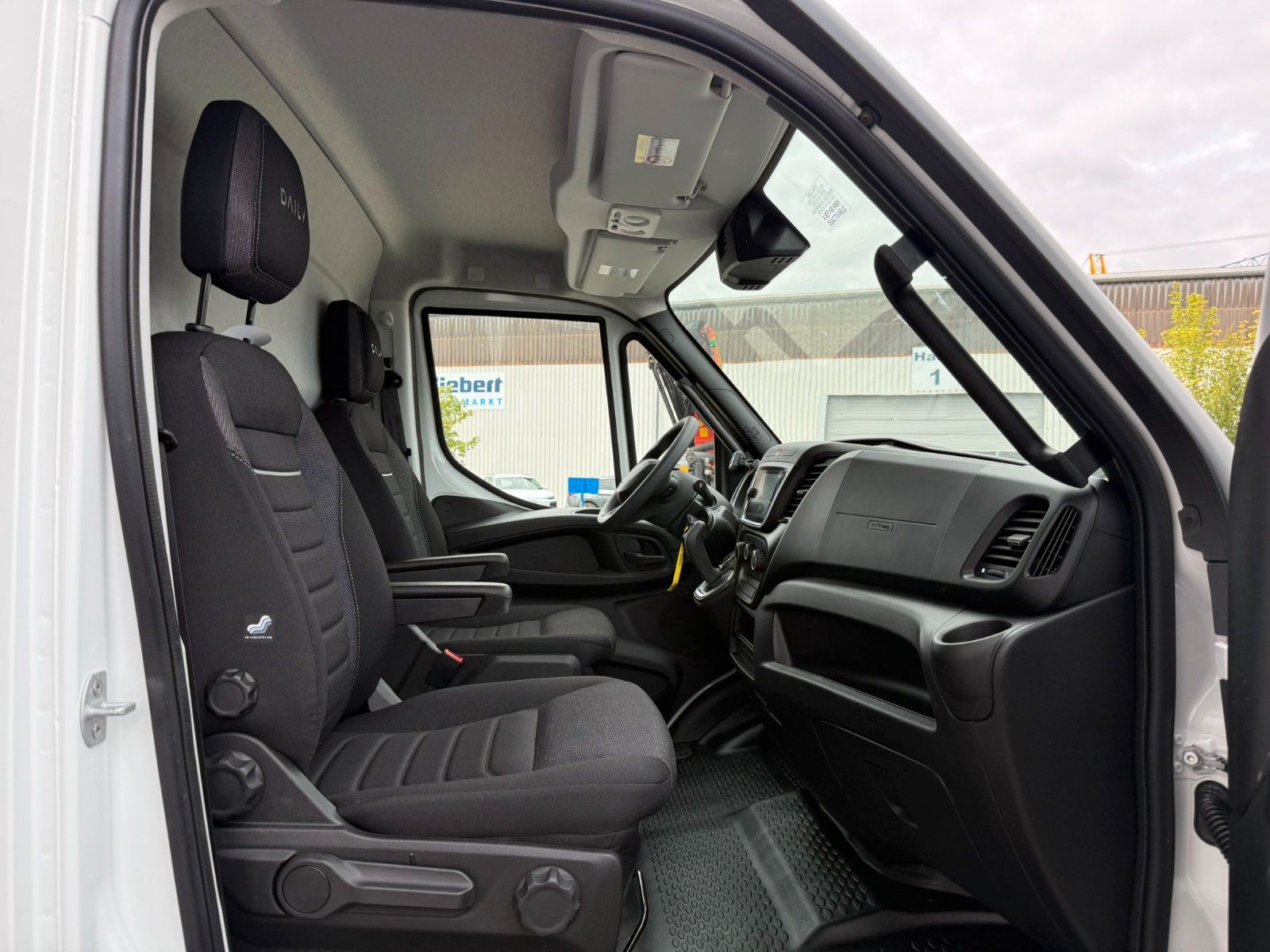 Fahrzeugabbildung Iveco Daily 35S16HA8/P Kühlkoffer *R 3450 mm*Luft*LBW*