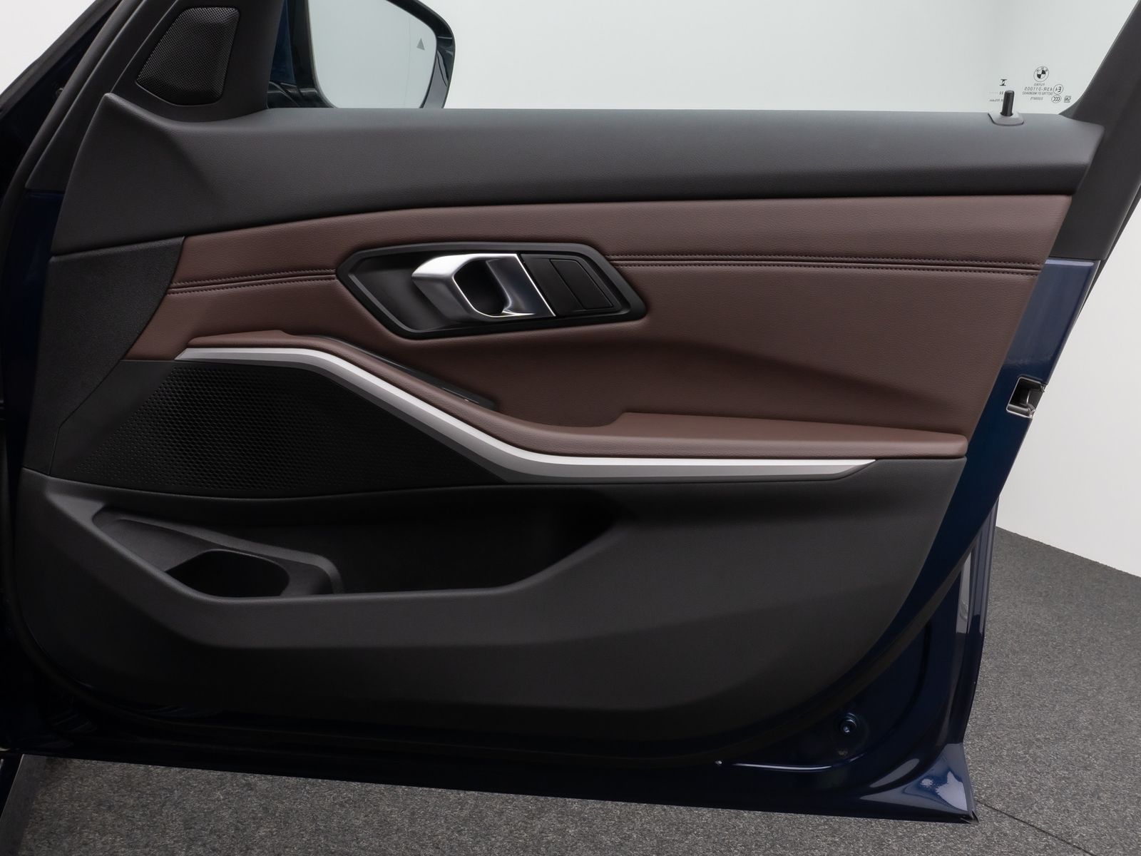 Fahrzeugabbildung BMW 320d xD Kamera HUD DAB Komfort Sport Individual