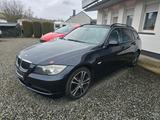 BMW 325d Touring PANO KLIMA LEDER - BMW 325 aus 2007: 325d