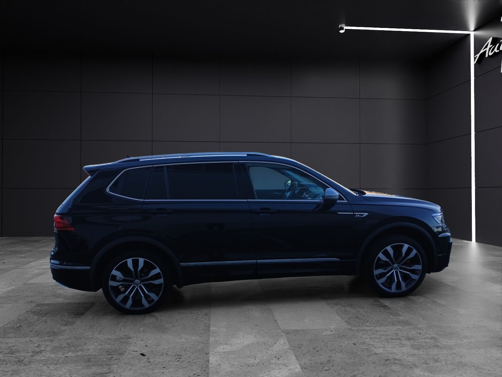 Fahrzeugabbildung Volkswagen Tiguan Allspace TDI Highline DSG 4M R-Line LED A