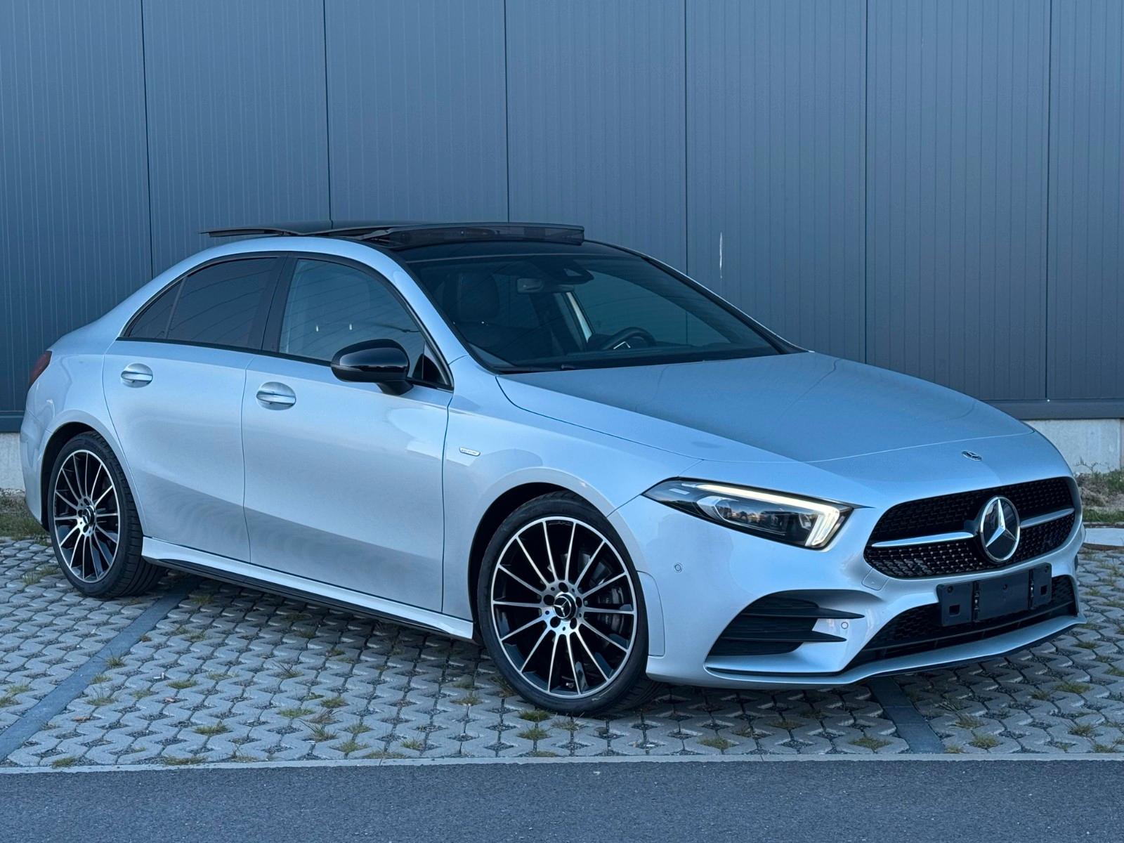 Mercedes-Benz A200*AMG*Limo*Pano*Keyless*Memory*NightPaket*