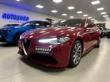 Alfa Romeo ALFA ROMEO Giulia Giulia2.2 t Veloce Q4 210cv aw - Alfa Romeo Giulia veloce mit Diesel-Antrieb