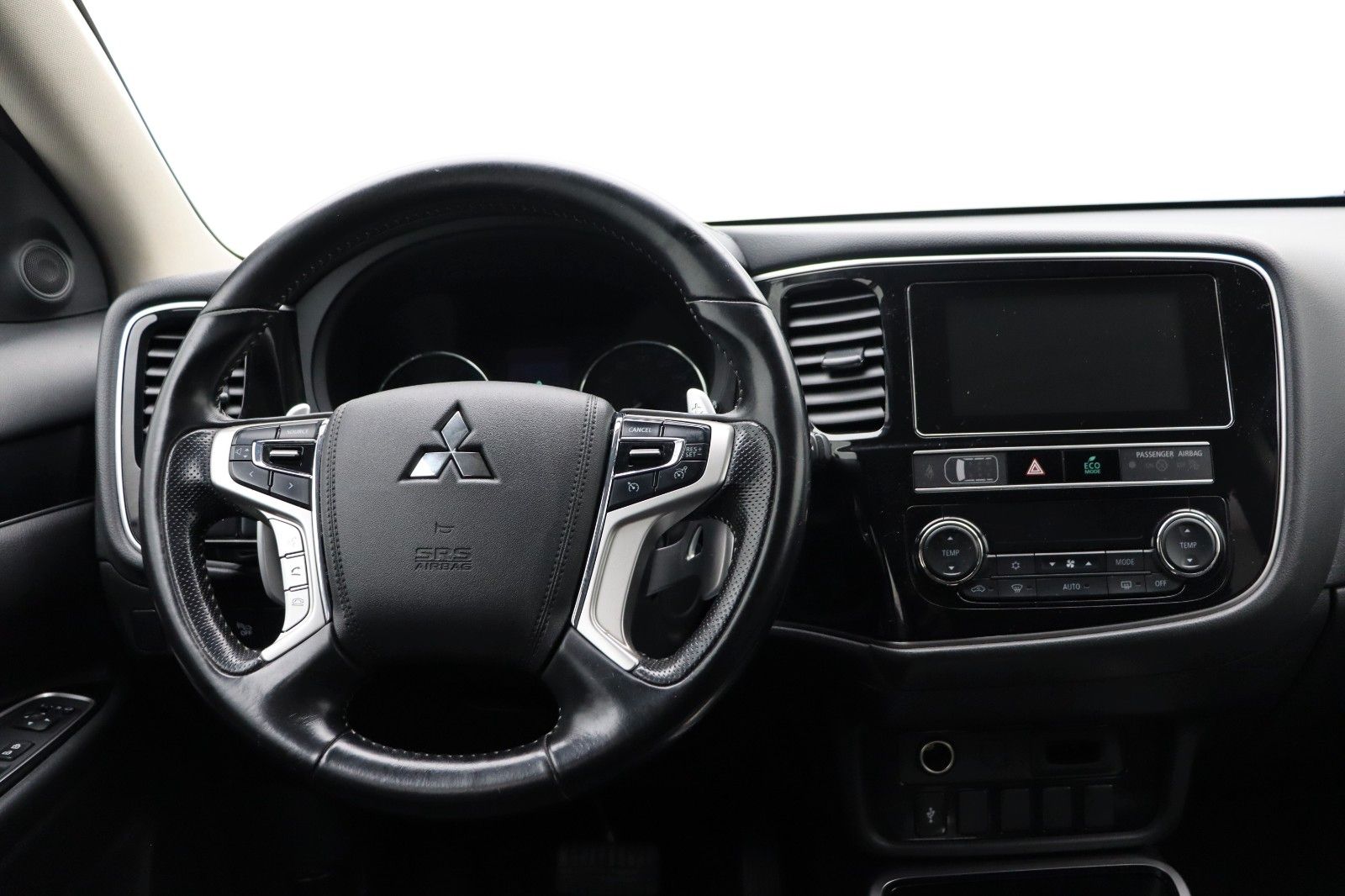 Fahrzeugabbildung Mitsubishi Outlander PHEV 2.4 Basis 4WD