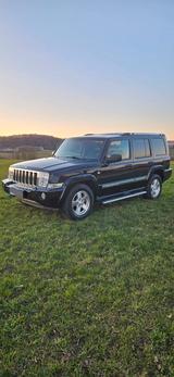 Jeep Commander 4,7 Limited Schwarz/Schwarz  - Jeep 7-Sitzer