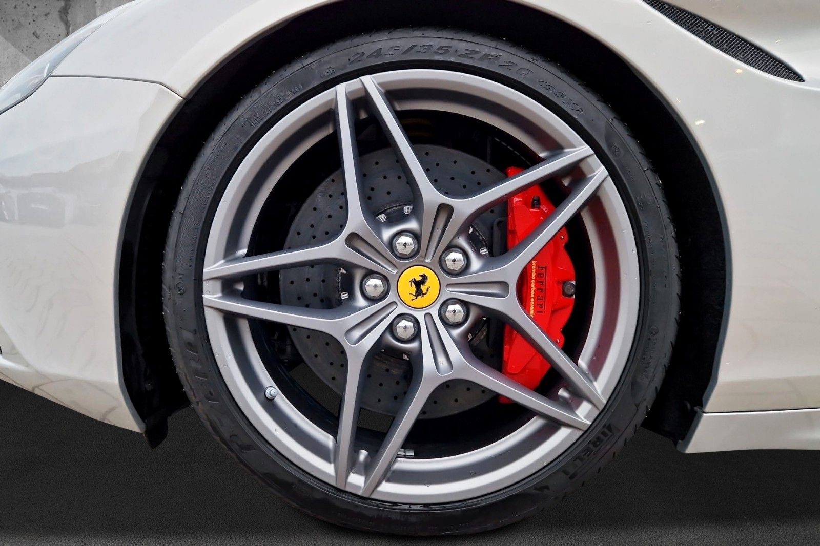 Fahrzeugabbildung Ferrari California T*Tailor Made*1of1*Sammler