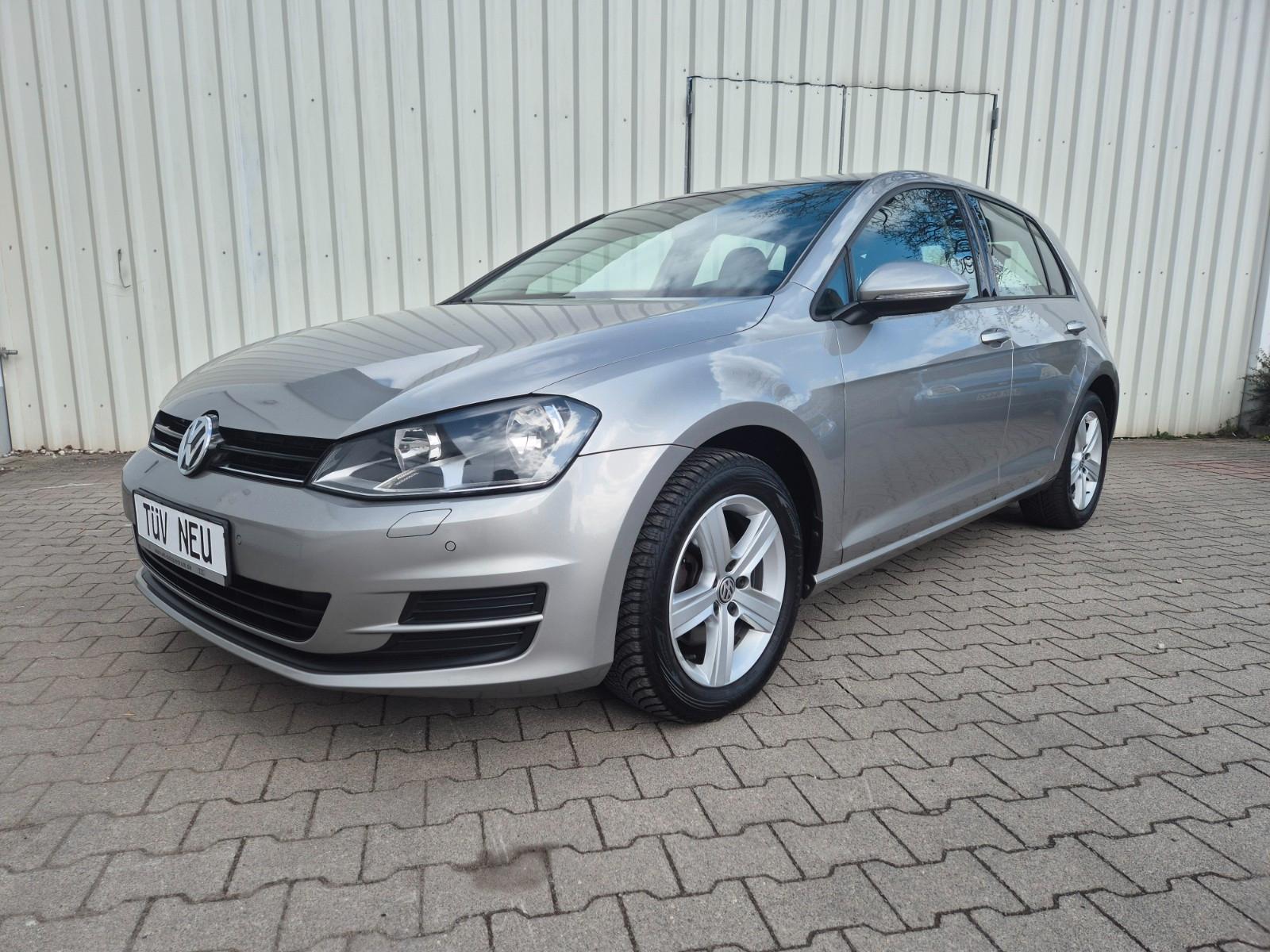 Volkswagen Golf VII Lim. Comfortline, SCHECKHEFT, NAVI, PDC