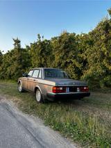Volvo 240 P244 Oldtimer mit H Kennzeichen - Volvo 240: Limousine