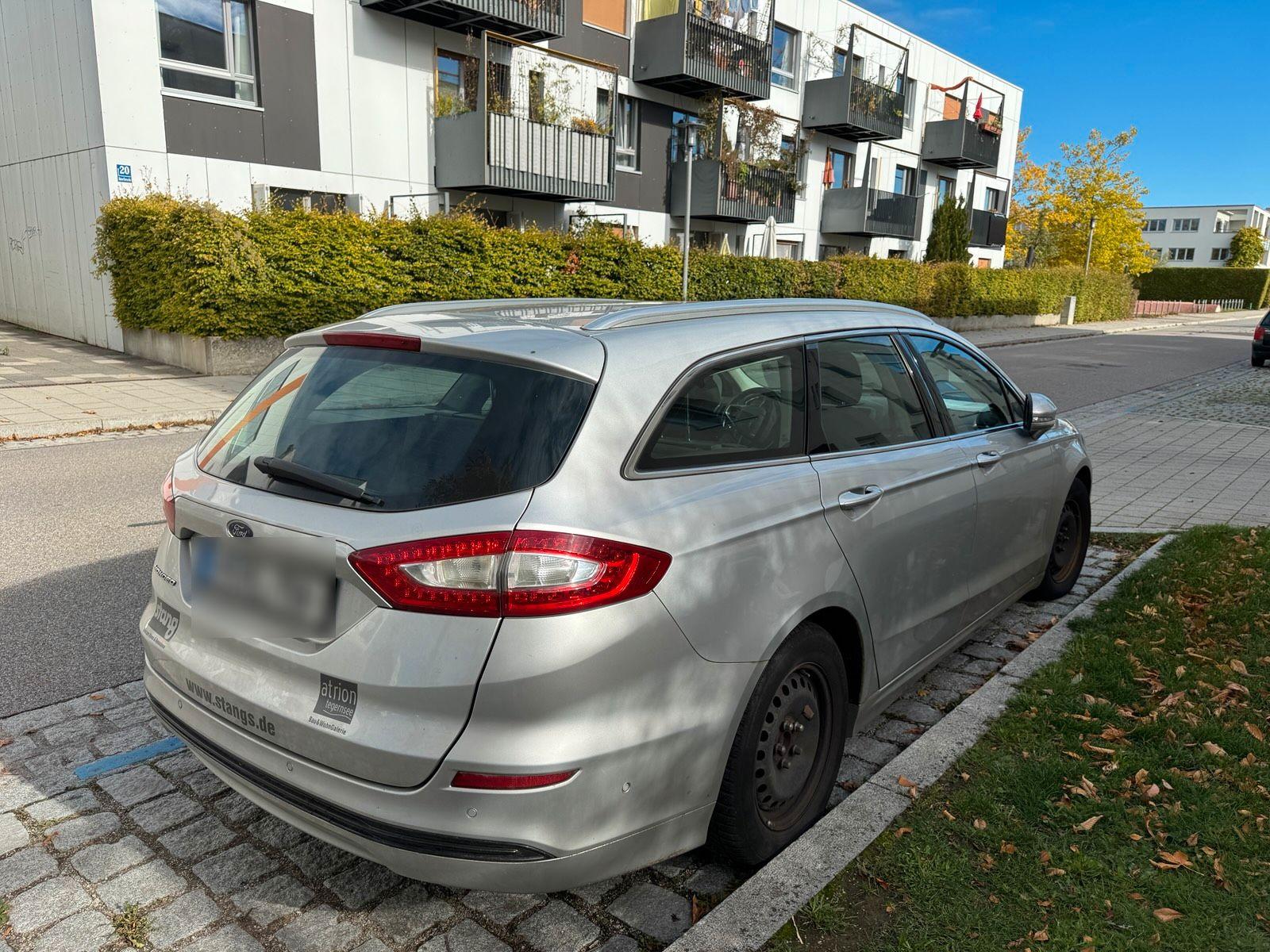 Ford Mondeo 2015 — rear view