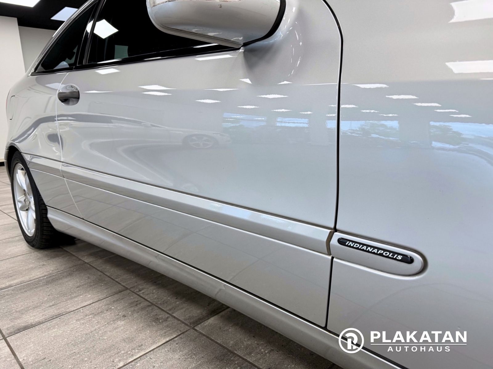 Fahrzeugabbildung Mercedes-Benz C 230 Bi-Xenon Leder Tempomat 2Hand