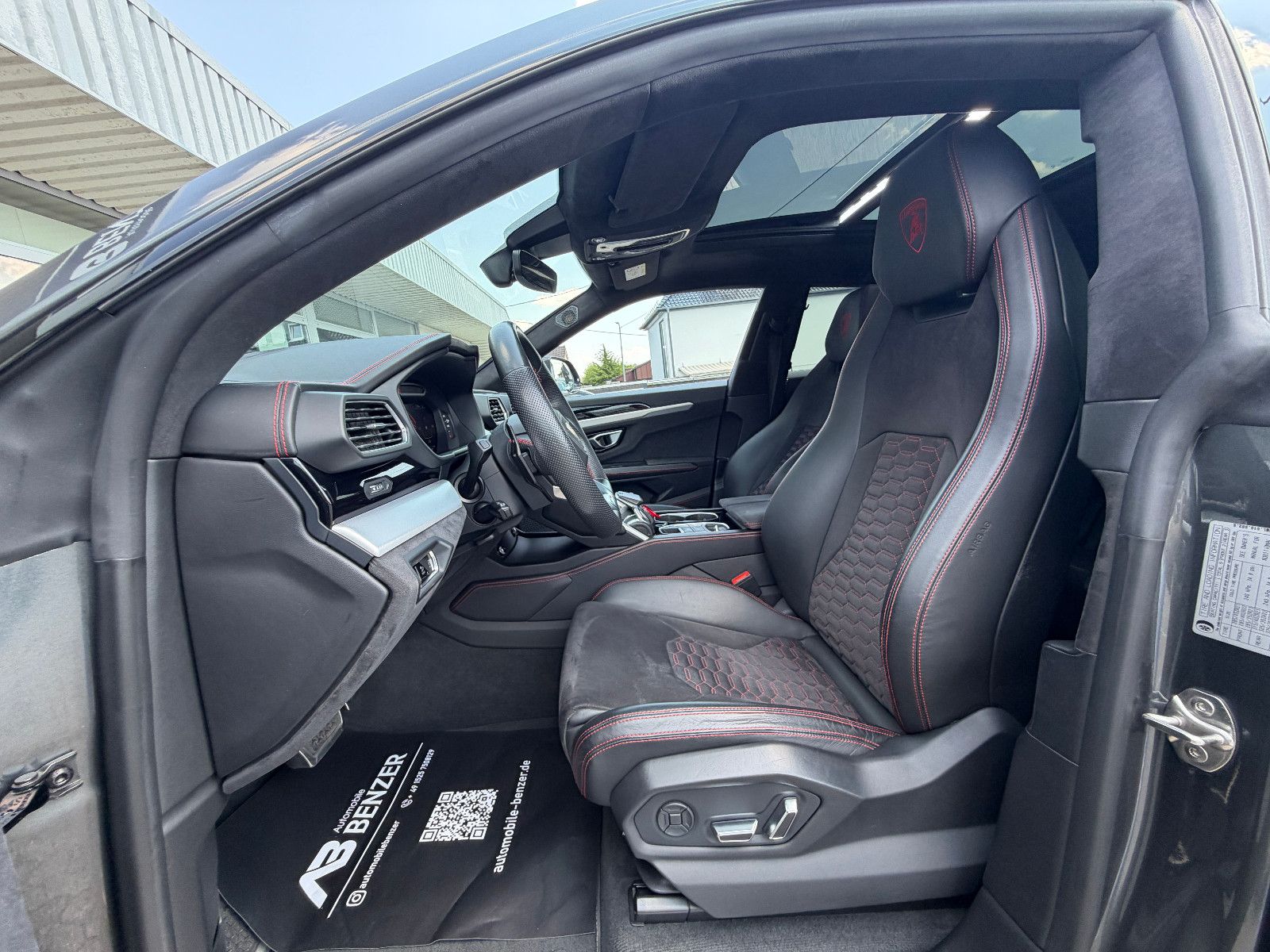 Fahrzeugabbildung Lamborghini Urus/PANO/23ZOLL/B&O-3D/360KAM/HEAD-UP