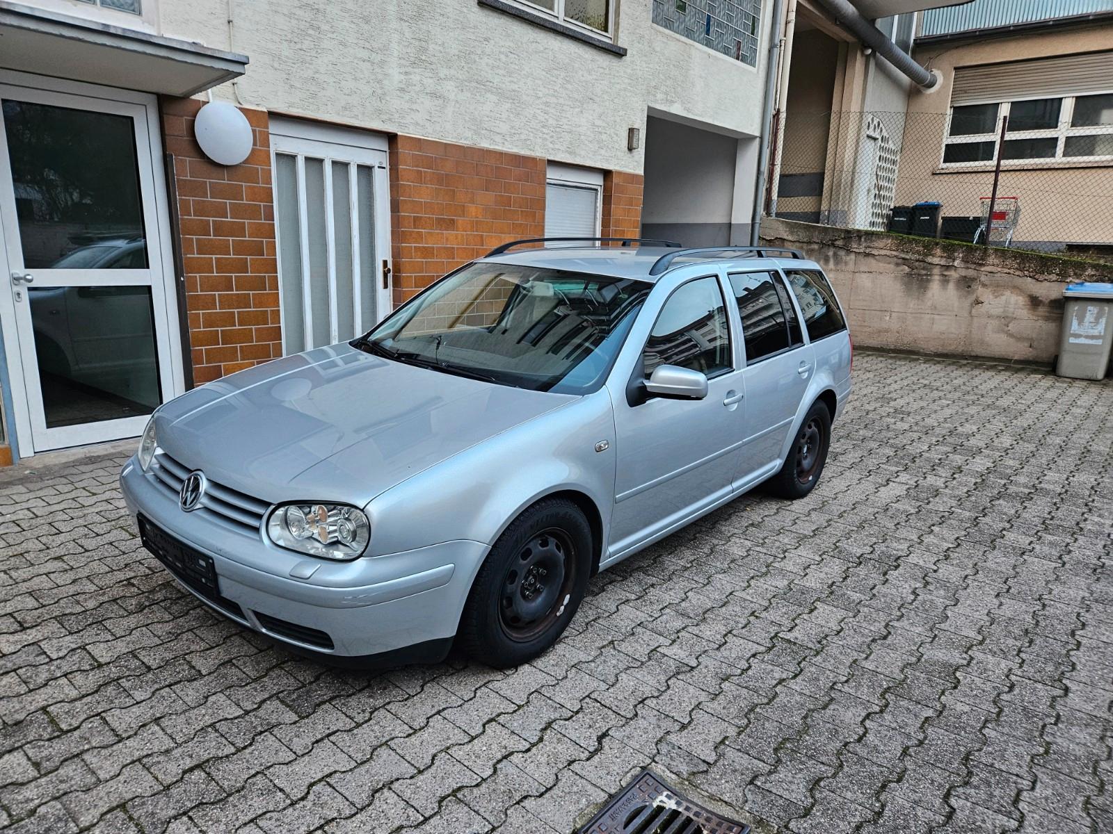 Volkswagen Golf 1.6 Variant Edition / wenig km / TÜV Neu