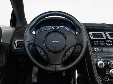 2011 Aston Martin DBS — миниатюра 12